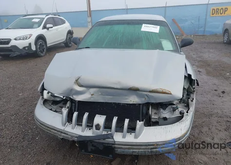 1994 Chrysler Concorde из США, поврежденный, VIN 2C3EL56T6RH124637